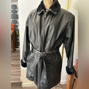 Wilson's Women Leather Jacket Mid-Length with Fur Trim. Thinsulate.